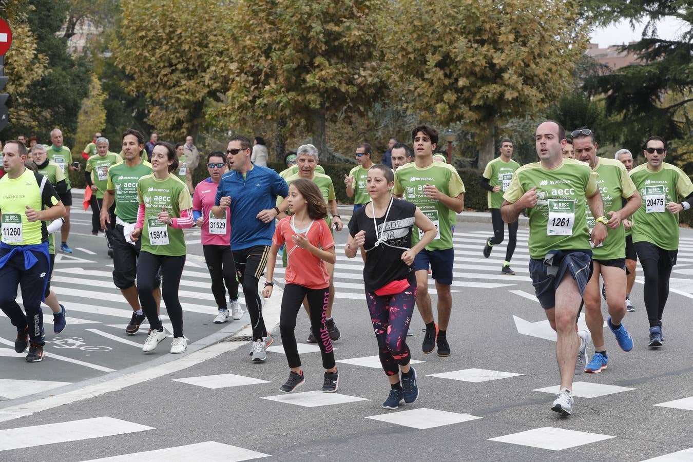 Participantes de la marcha contra el cáncer. 