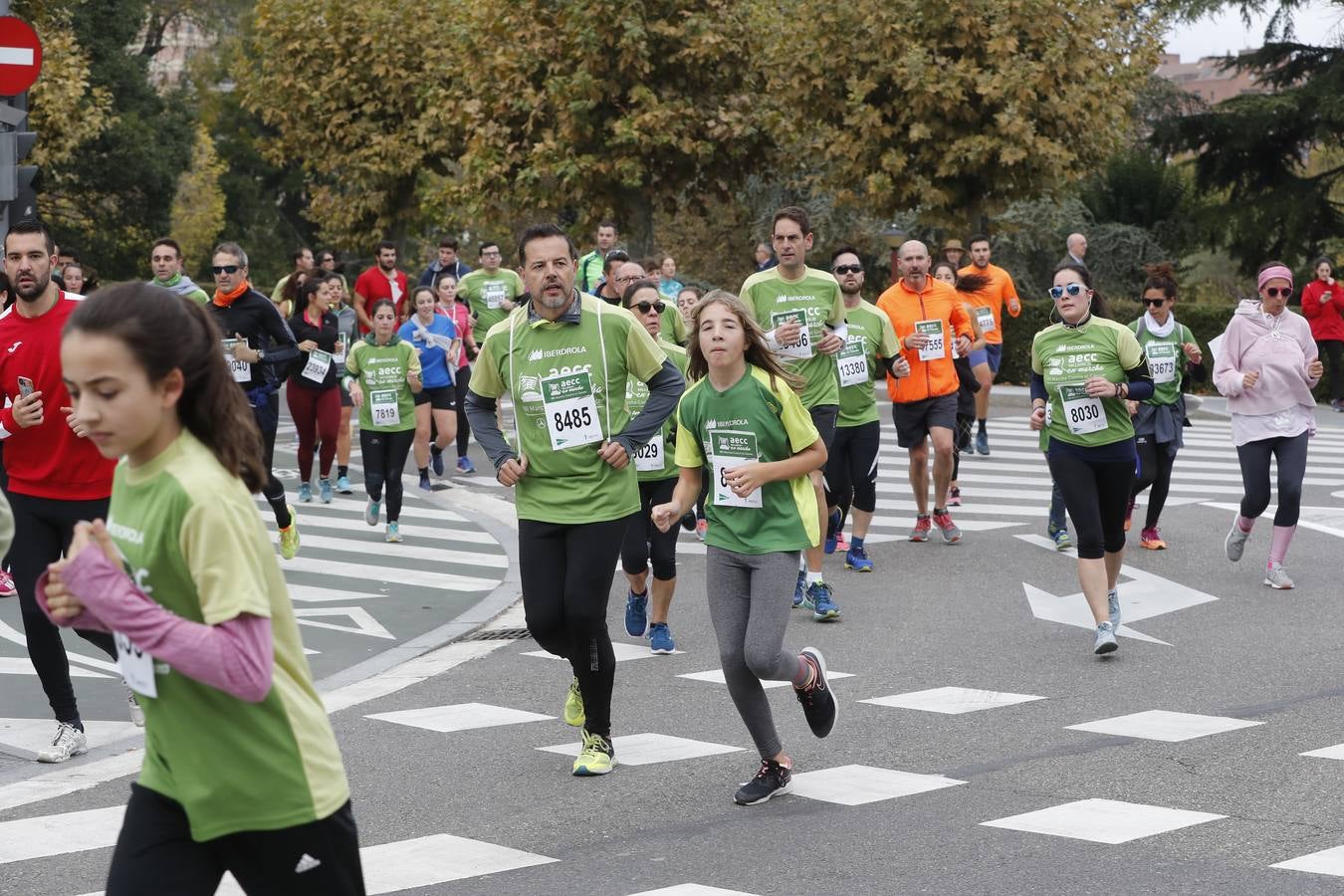 Participantes de la marcha contra el cáncer. 