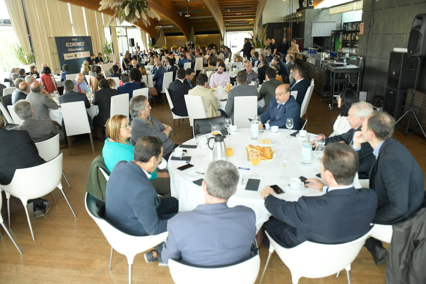 El consejero de Empleo e Industria, Germán Barrios, ha protagonizado la sesión matutina del Foro Económico de El Norte de Castilla. El acto se ha celebrado en el Pabellón de Cristal del Museo de la Ciencia de Valladolid este martes 29 de octubre.