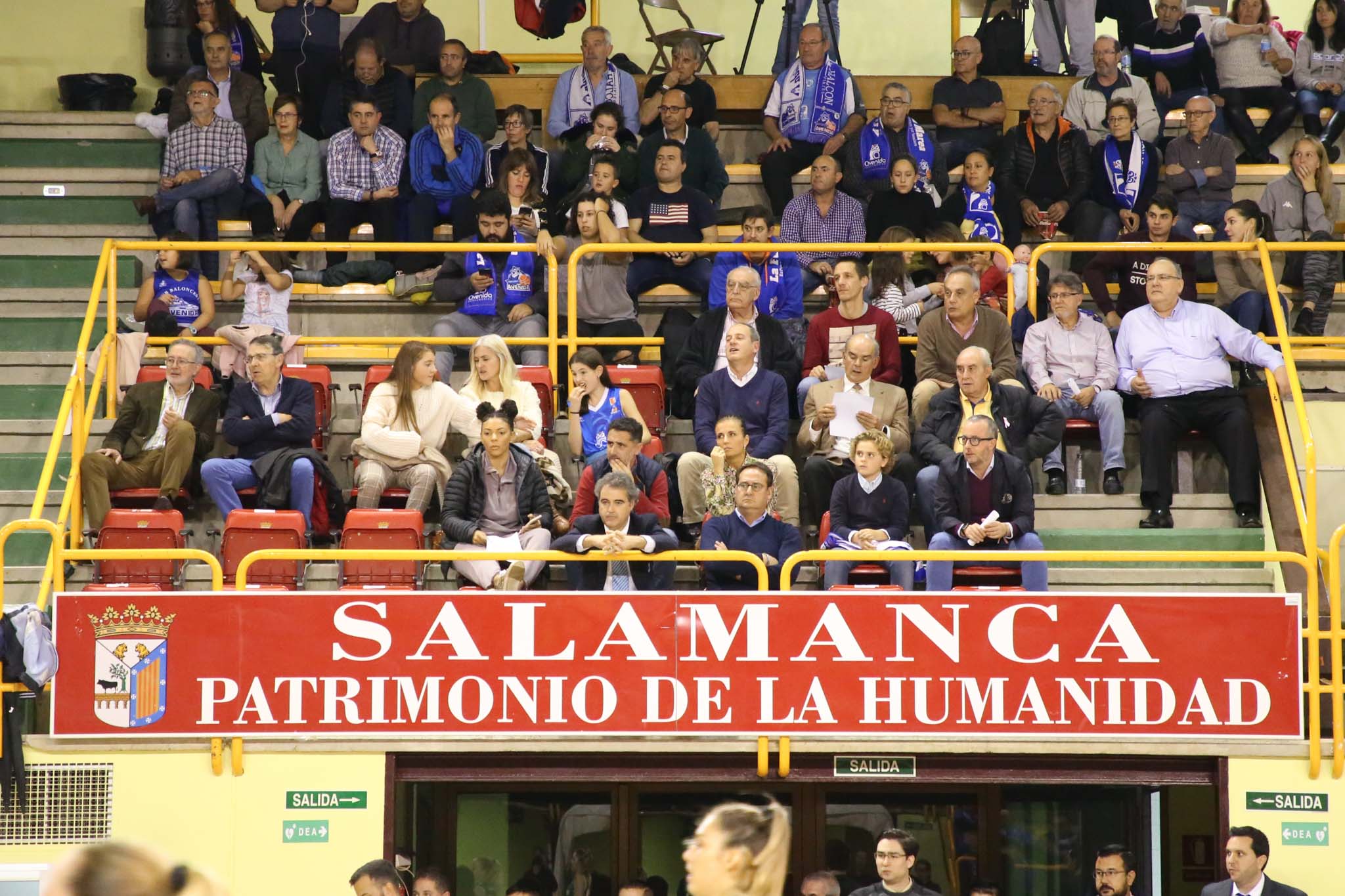 Fotos: Partido del CB Avenida ante el Uni Gyor Mely-Ut húngaro