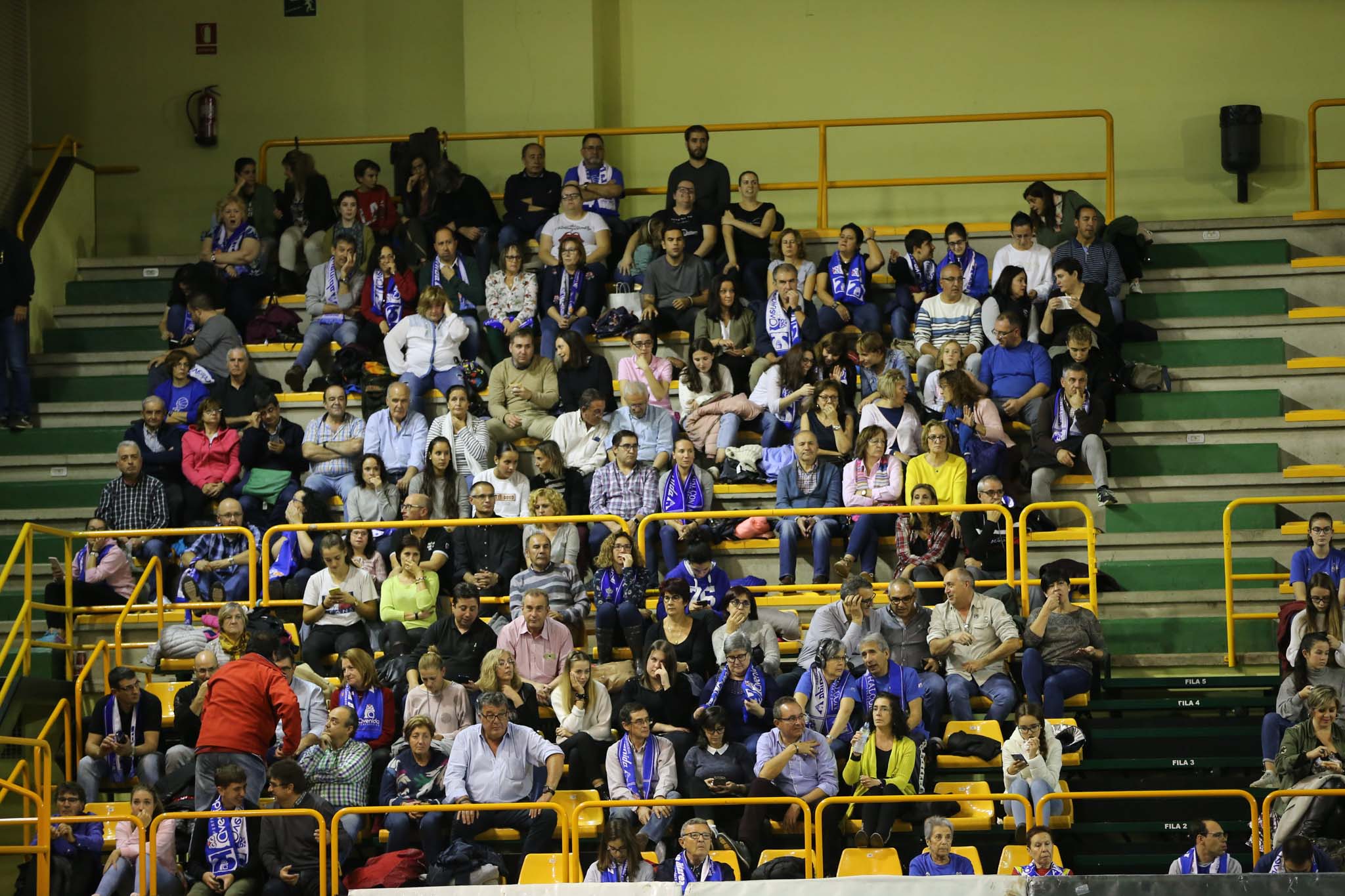 Fotos: Partido del CB Avenida ante el Uni Gyor Mely-Ut húngaro