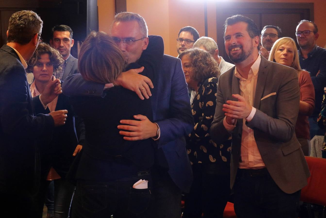 Ha estado acompañada por el secretario general del PSOE de Castilla y León, Luis Tudanca; el cabeza de lista al Congreso, Javier Izquierdo; el cabeza de lista al Senado, Manuel Escarda; y el alcalde de Valladolid, Óscar Puente