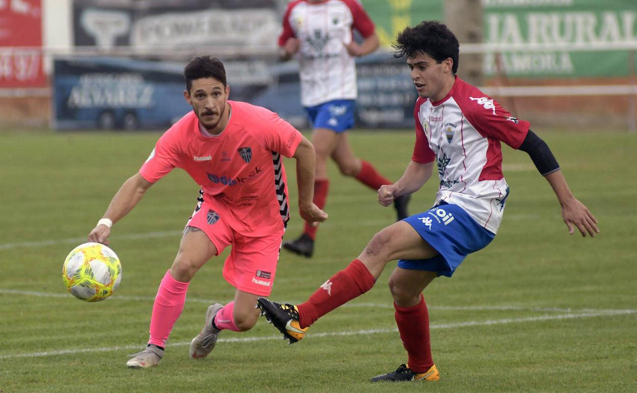 Adrián, durante el partido disputado por la Segoviana en Tordesillas.