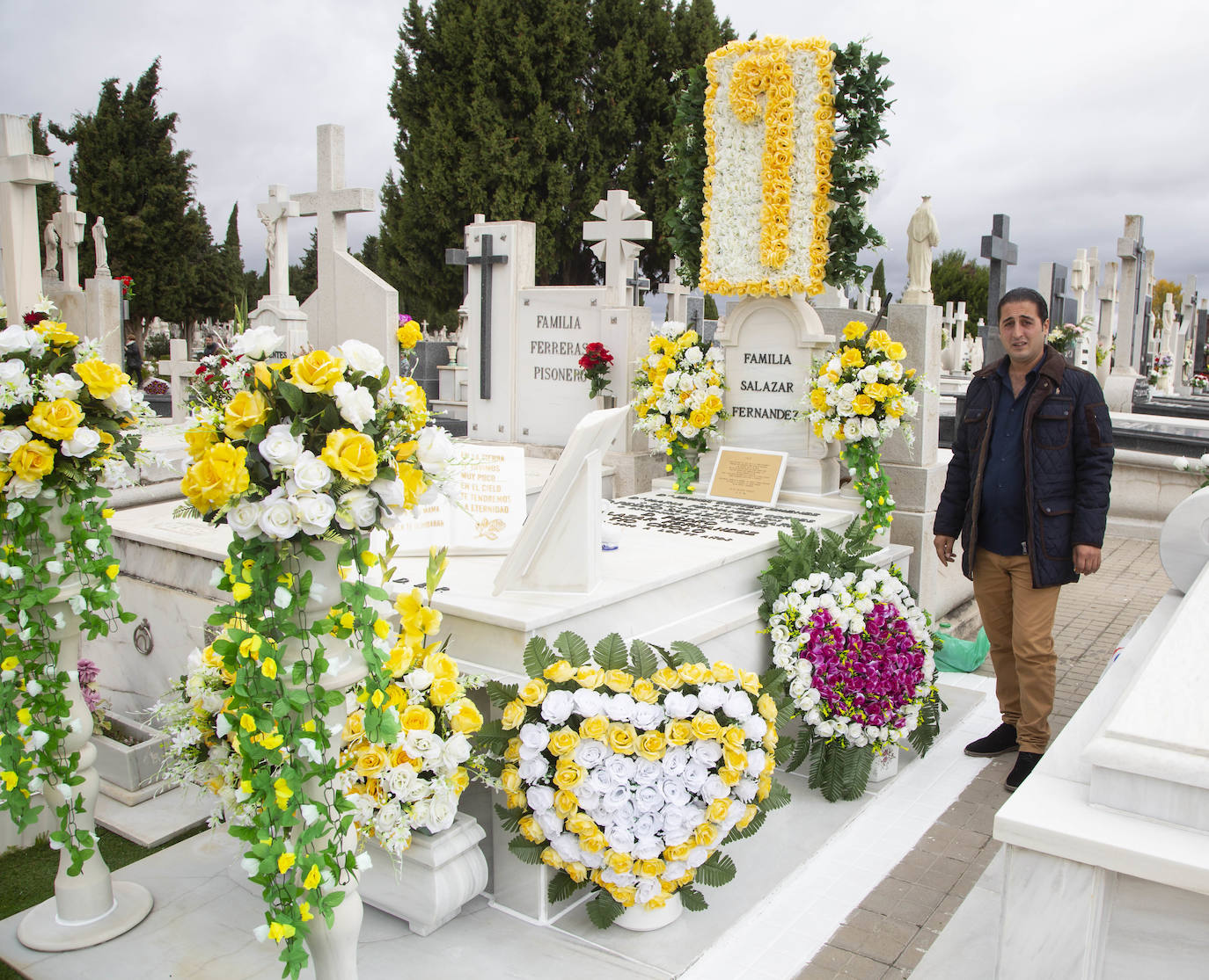 El cementerio del Carmen el Día de Todos los Santos. 