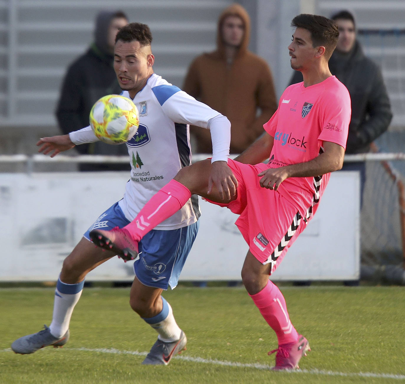 Fotos: Victoria de la Gimnástica Segoviana en Almazán (0-2)