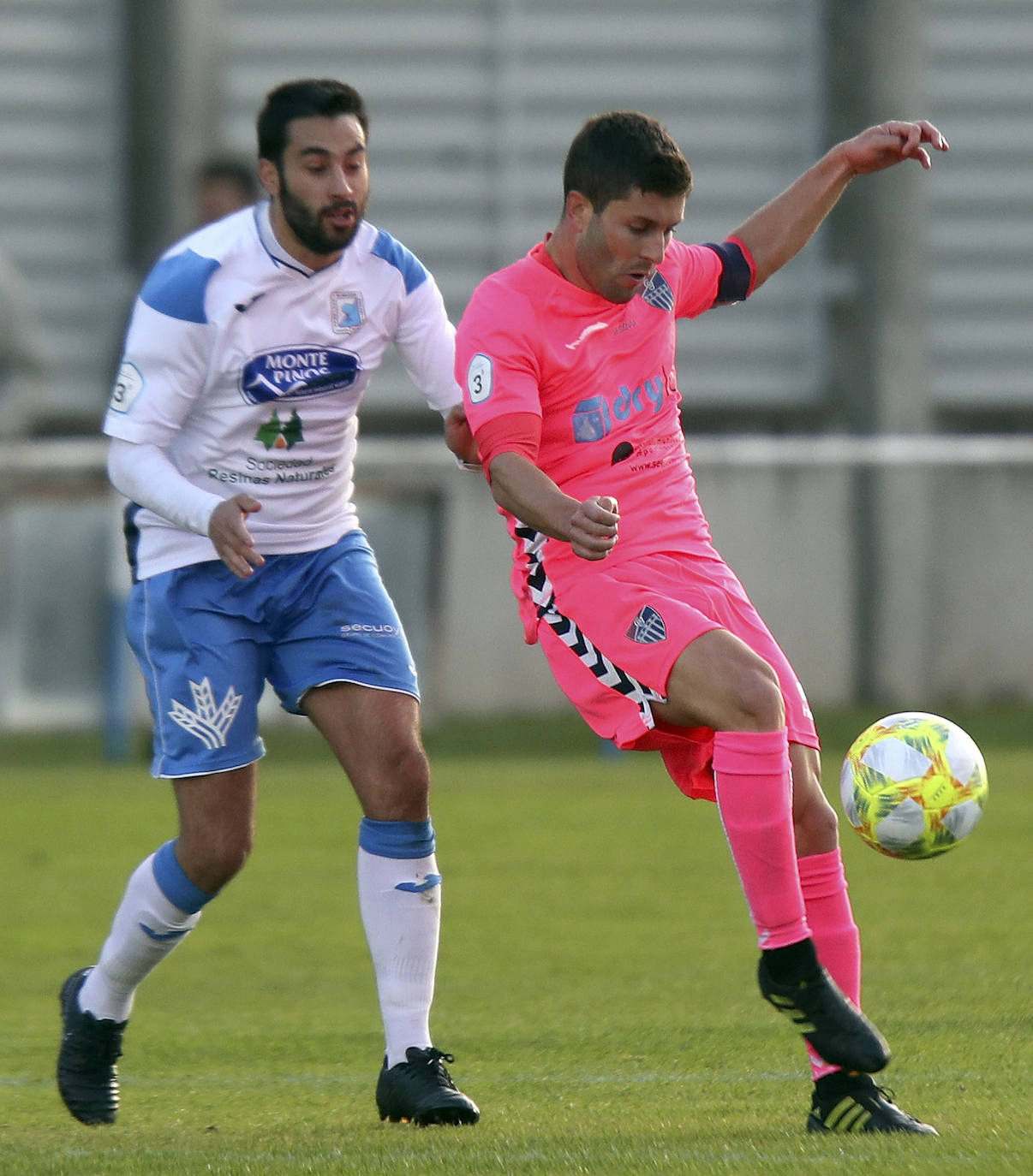 Fotos: Victoria de la Gimnástica Segoviana en Almazán (0-2)