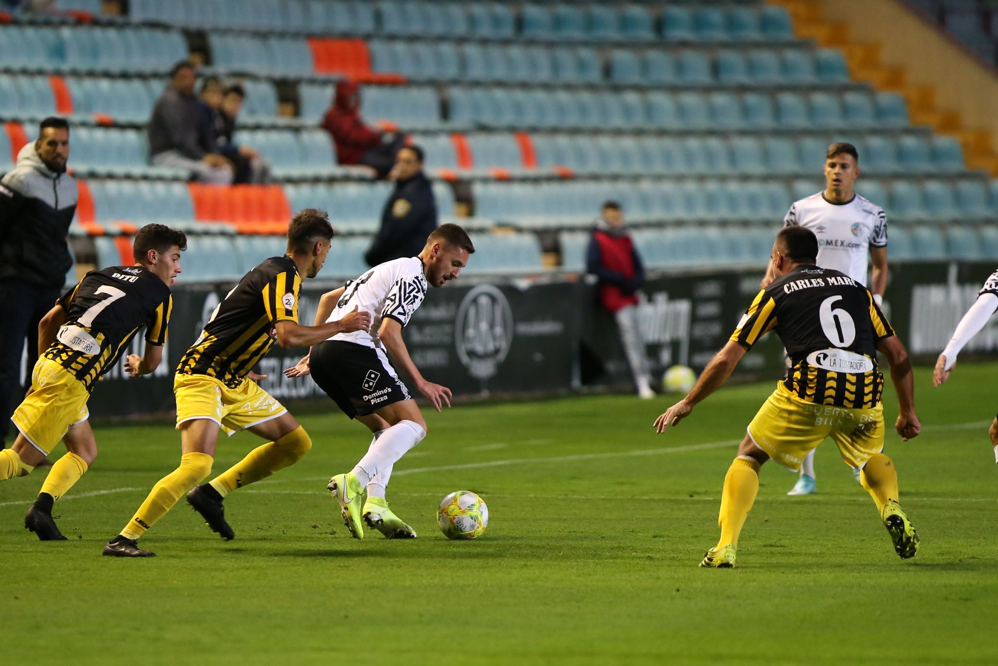 El Salamanca CF UDS contra el Barakaldo CF.