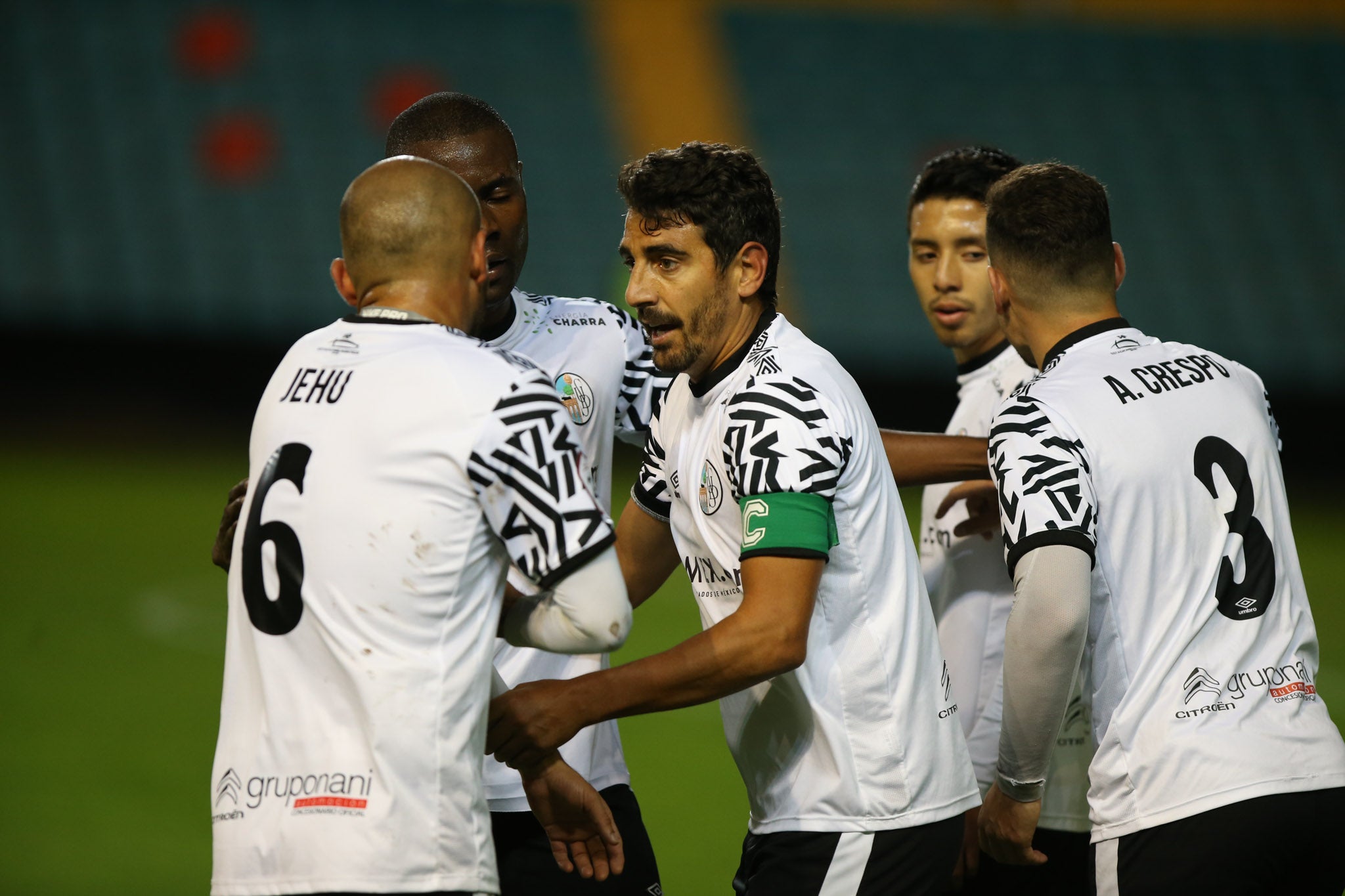 El Salamanca CF UDS contra el Barakaldo CF.