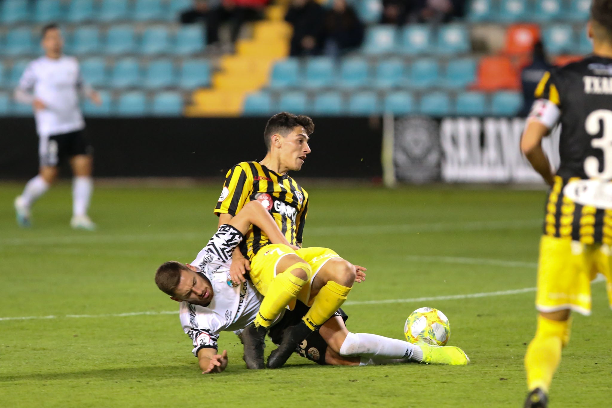 El Salamanca CF UDS contra el Barakaldo CF.