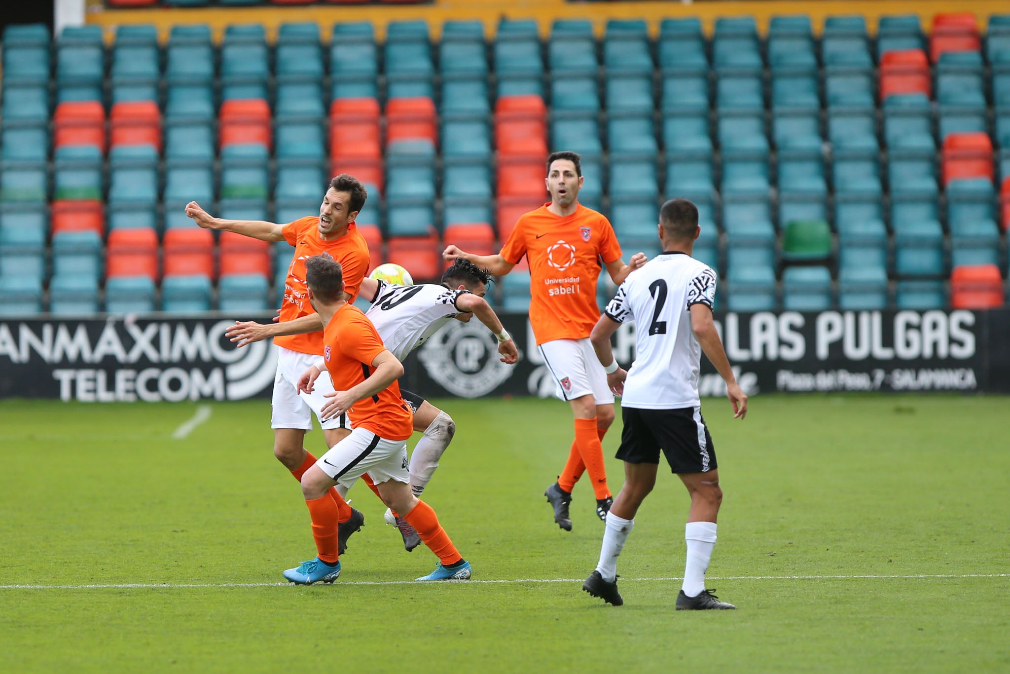 Los de Jorge García del Río, que terminaron con dos jugadores lesionados, no pasan del 0-0 en casa ante el segundo clasificado y siguen fuera del play-off de ascenso