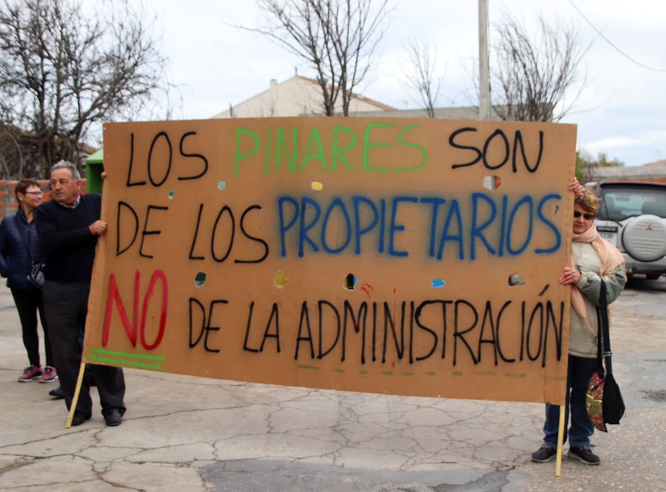 Concentración de los vecinos de Gomezserracín MÓNICA RICO