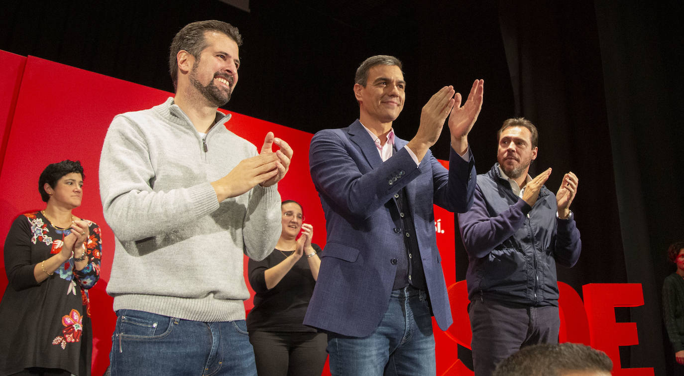 Pedro Sánchez ha visitado esta mañana el barrio de Pajarillos de Valladolid. 