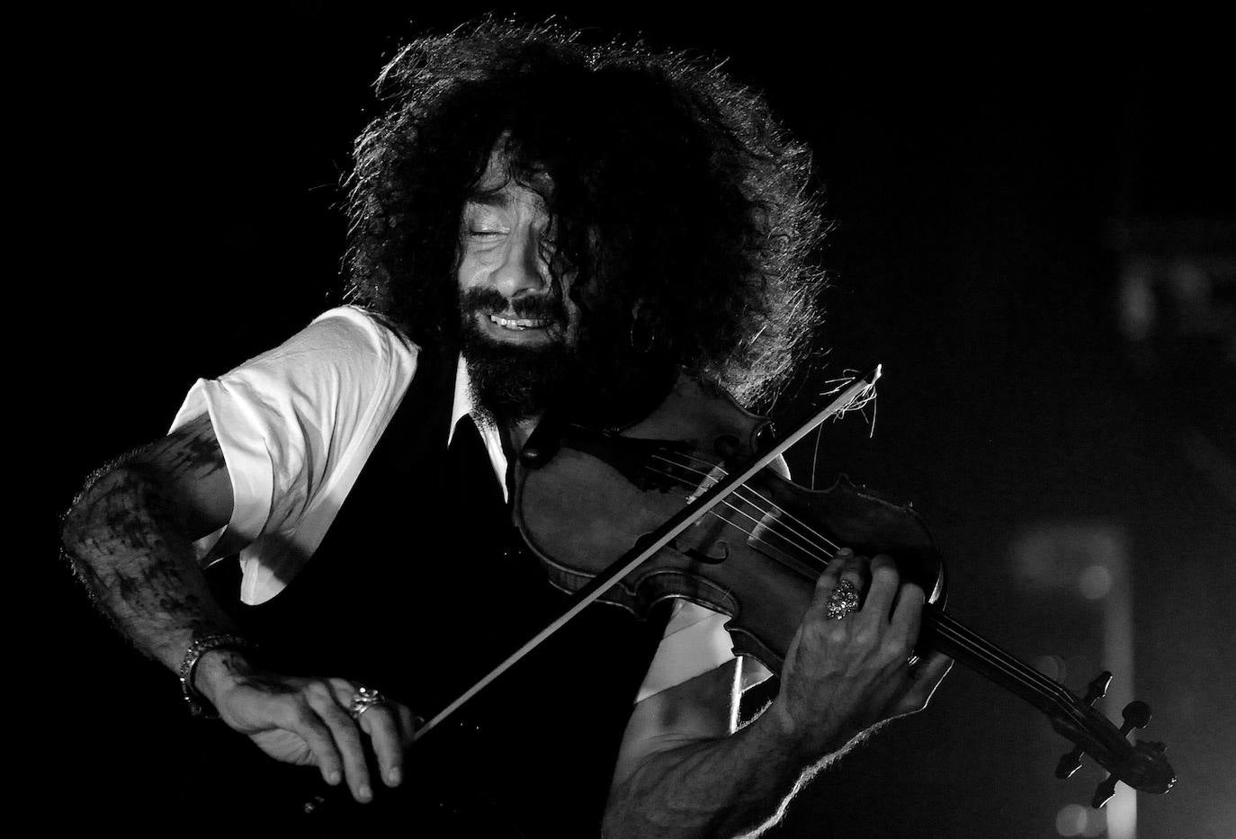 Actuación de Ara Malikian junto a Iván 'Melón' Lewis del miércoles 6 de noviembre en la villa