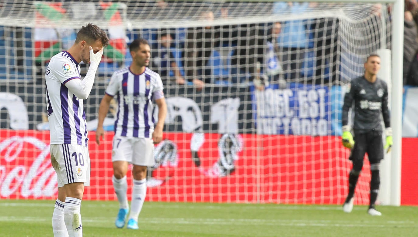 El Real Valladolid pierde de forma contundente en Mendizorroza. 