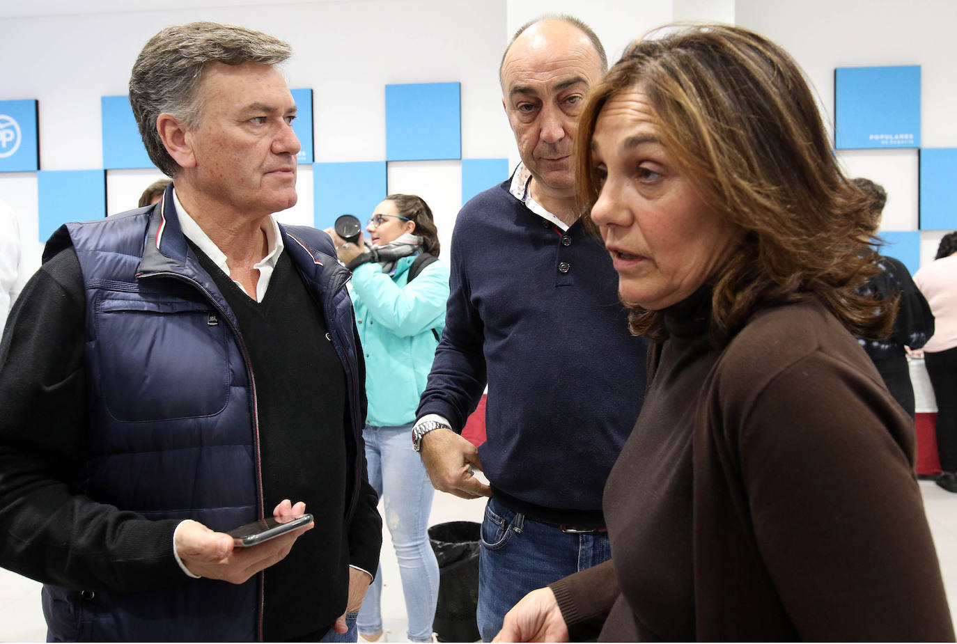 Noche electoral en las sedes de los partidos en Segovia 