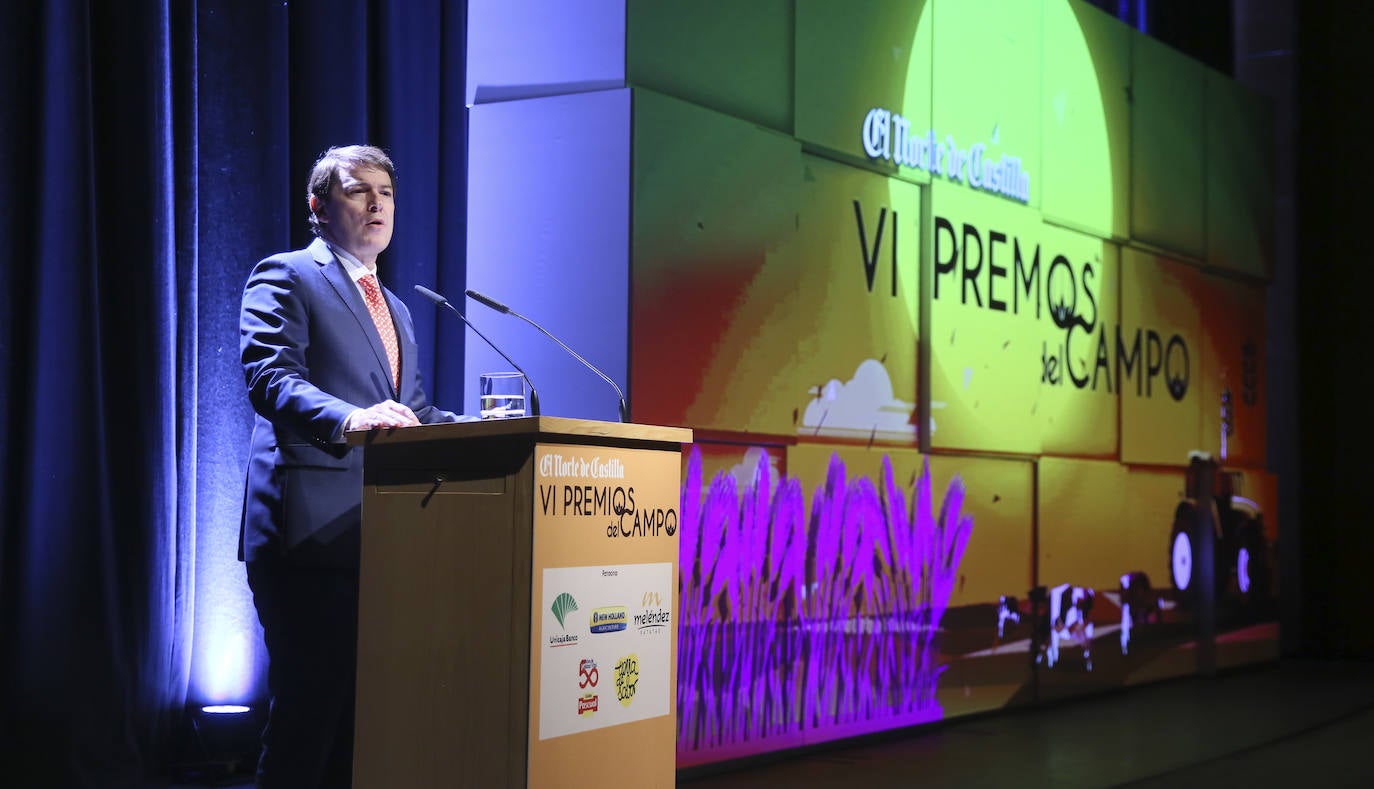 El presidente de la Junta, Alfonso Fernández Mañueco, en la gala de entrega de los VI Premios del Campo.