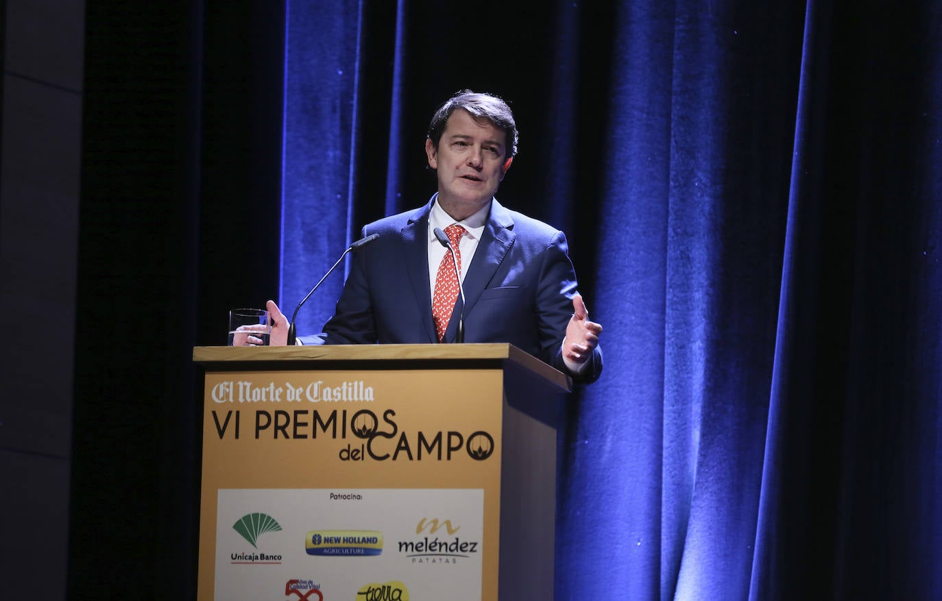 El presidente de la Junta, Alfonso Fernández Mañueco, en la gala de entrega de los VI Premios del Campo.