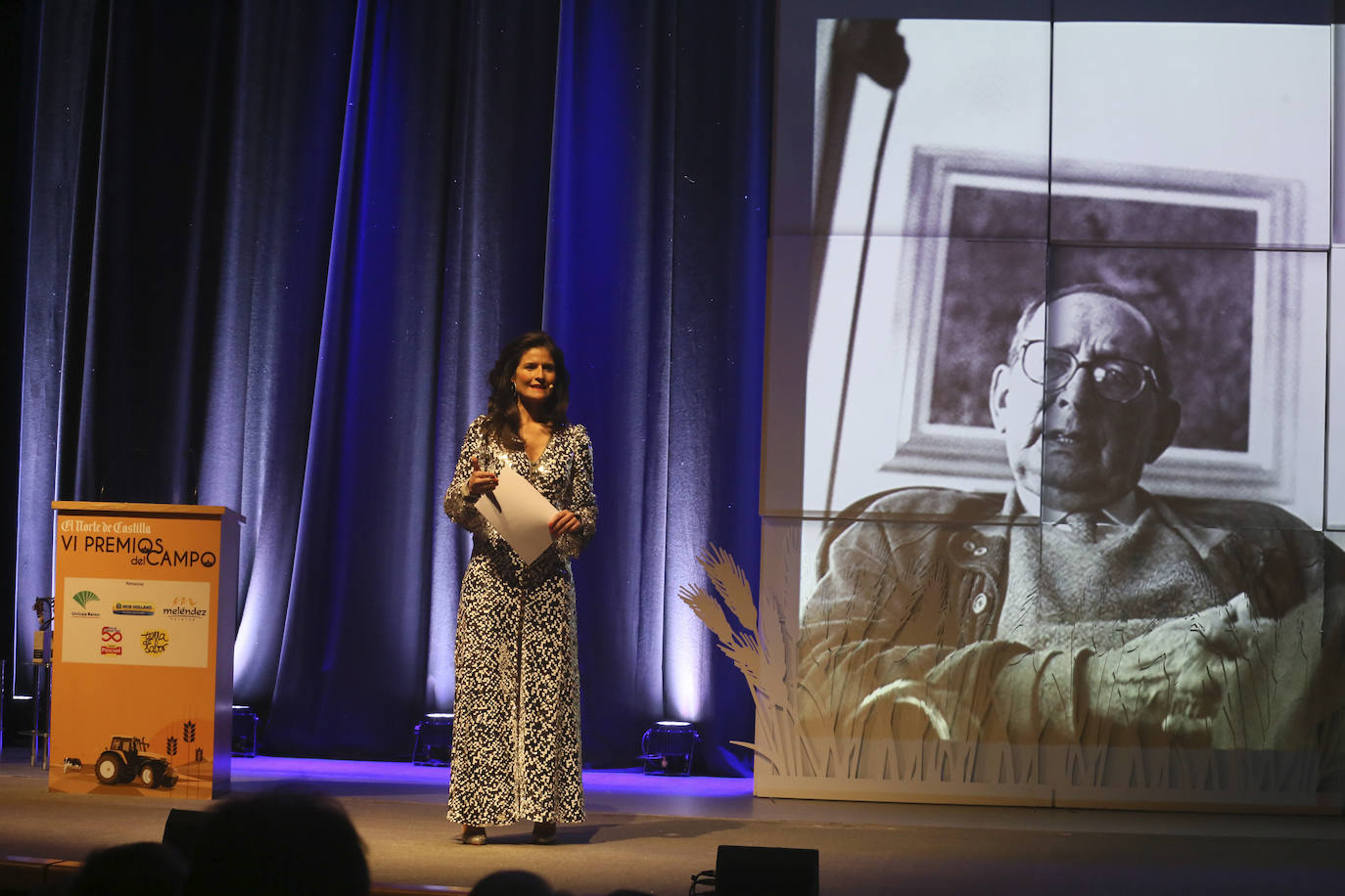 La presentadora, Patricia Carrera, durante la gala de entrega de los VI Premios del Campo.