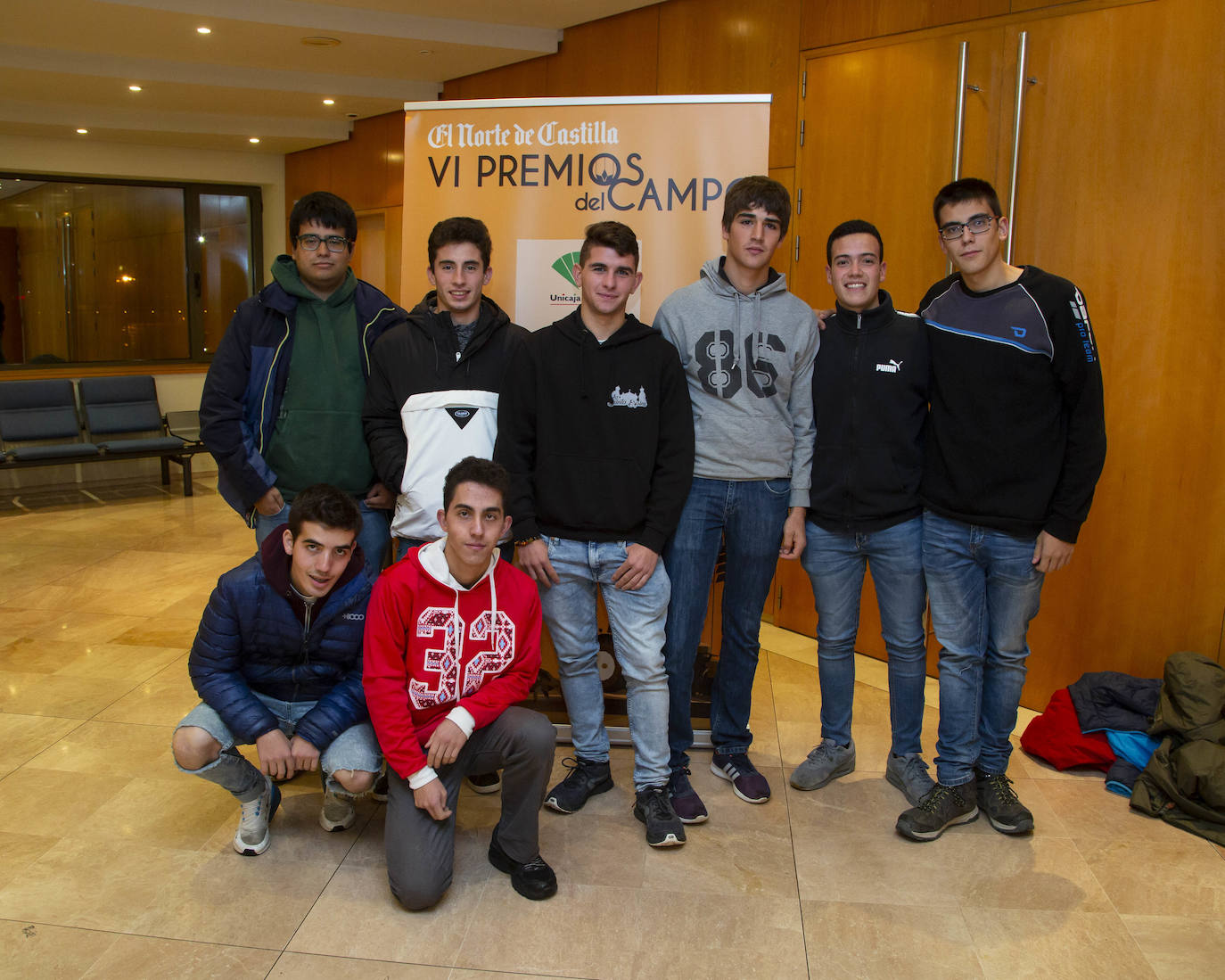Alumnos y profesores de la Escuela de la Capacitación de la Santa Espina.