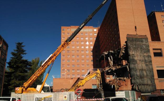 Demolición del edificio Bañuelo. 