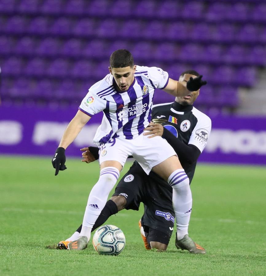 Un gol de Toni a la media hora dio el triunfo al Pucela en un Zorrilla desierto frente a un discreto Gaz Metan rumano