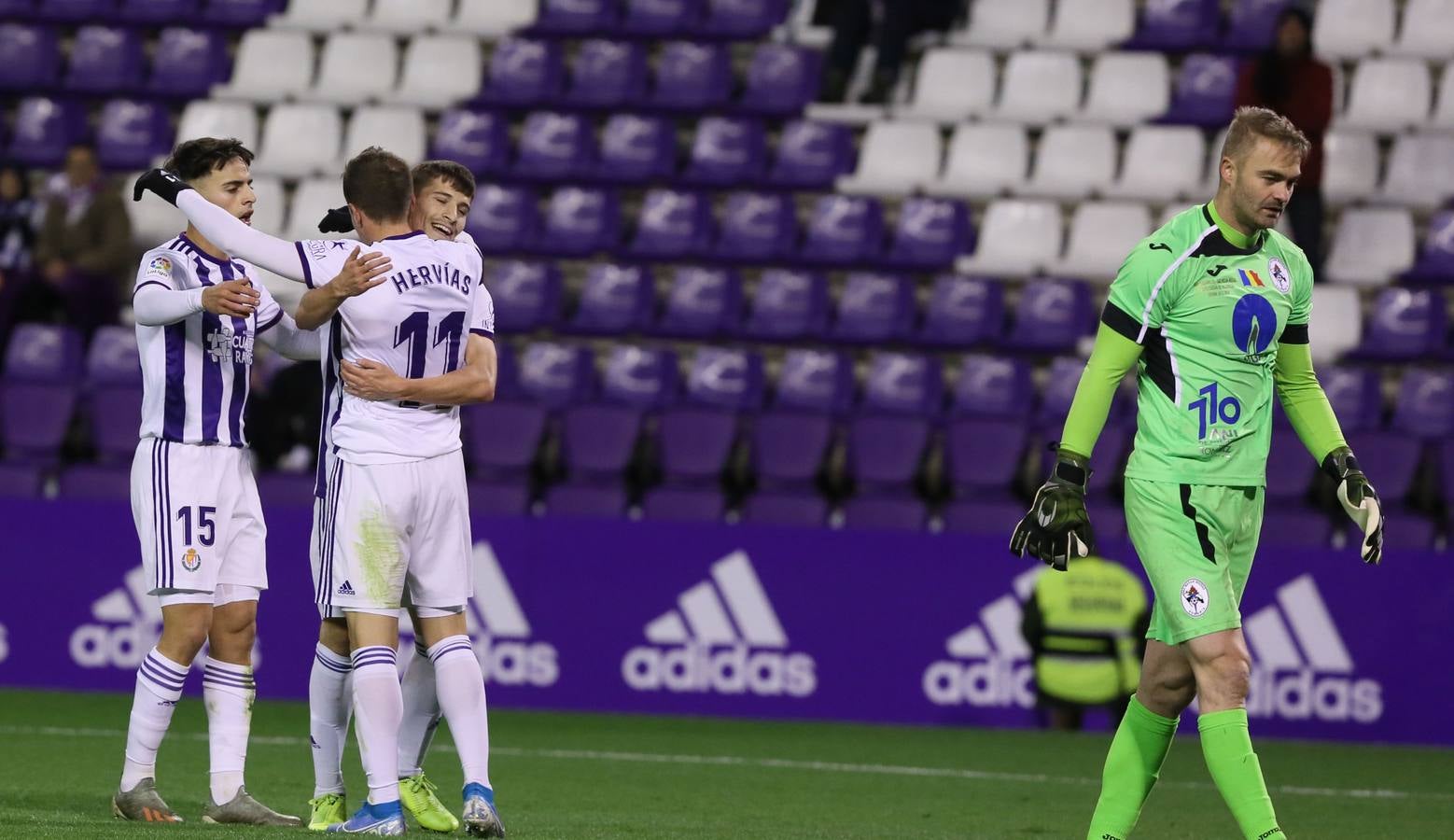 Un gol de Toni a la media hora dio el triunfo al Pucela en un Zorrilla desierto frente a un discreto Gaz Metan rumano