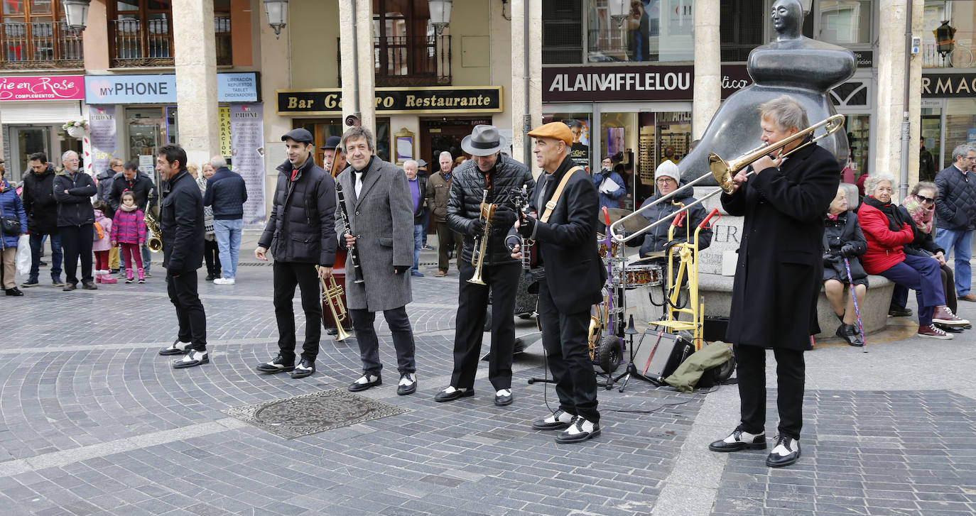 Jazz en la calle mayor.