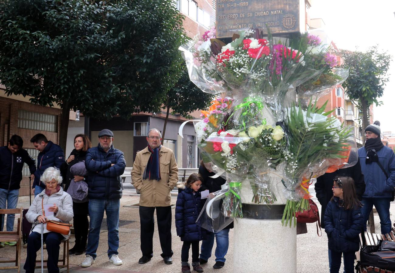 Homenajea a los jesuitas vallisoletanos asesinados en 1989 en El Salvador. 