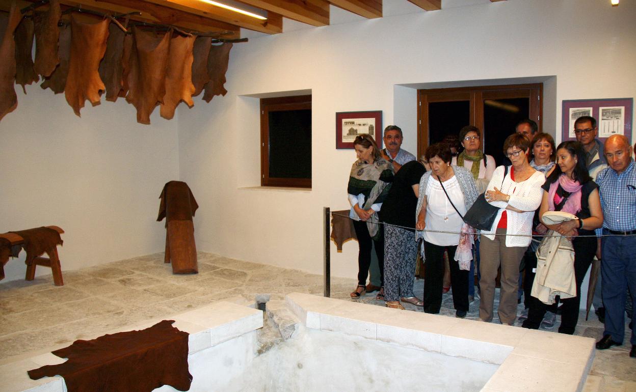 Visitantes en el edificio de Tenerías. 