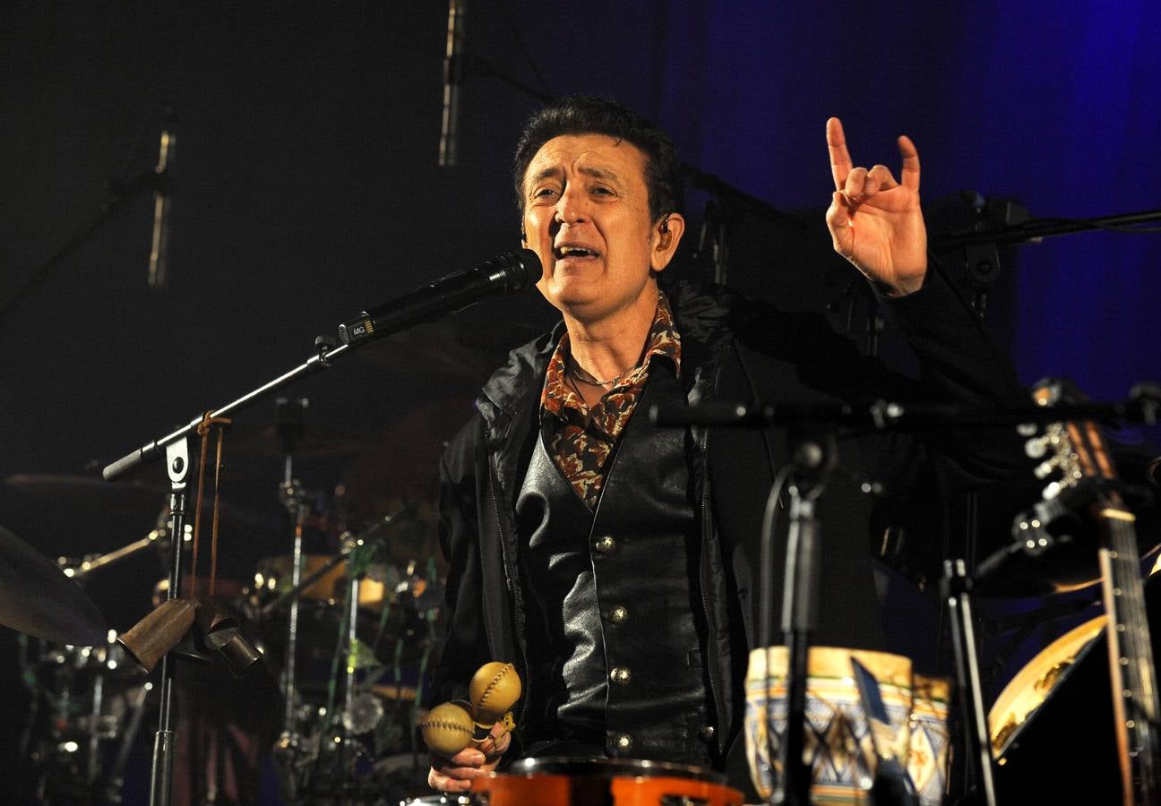 Concierto de Manolo García en el Polideportivo Huerta del Rey de Valladolid. 