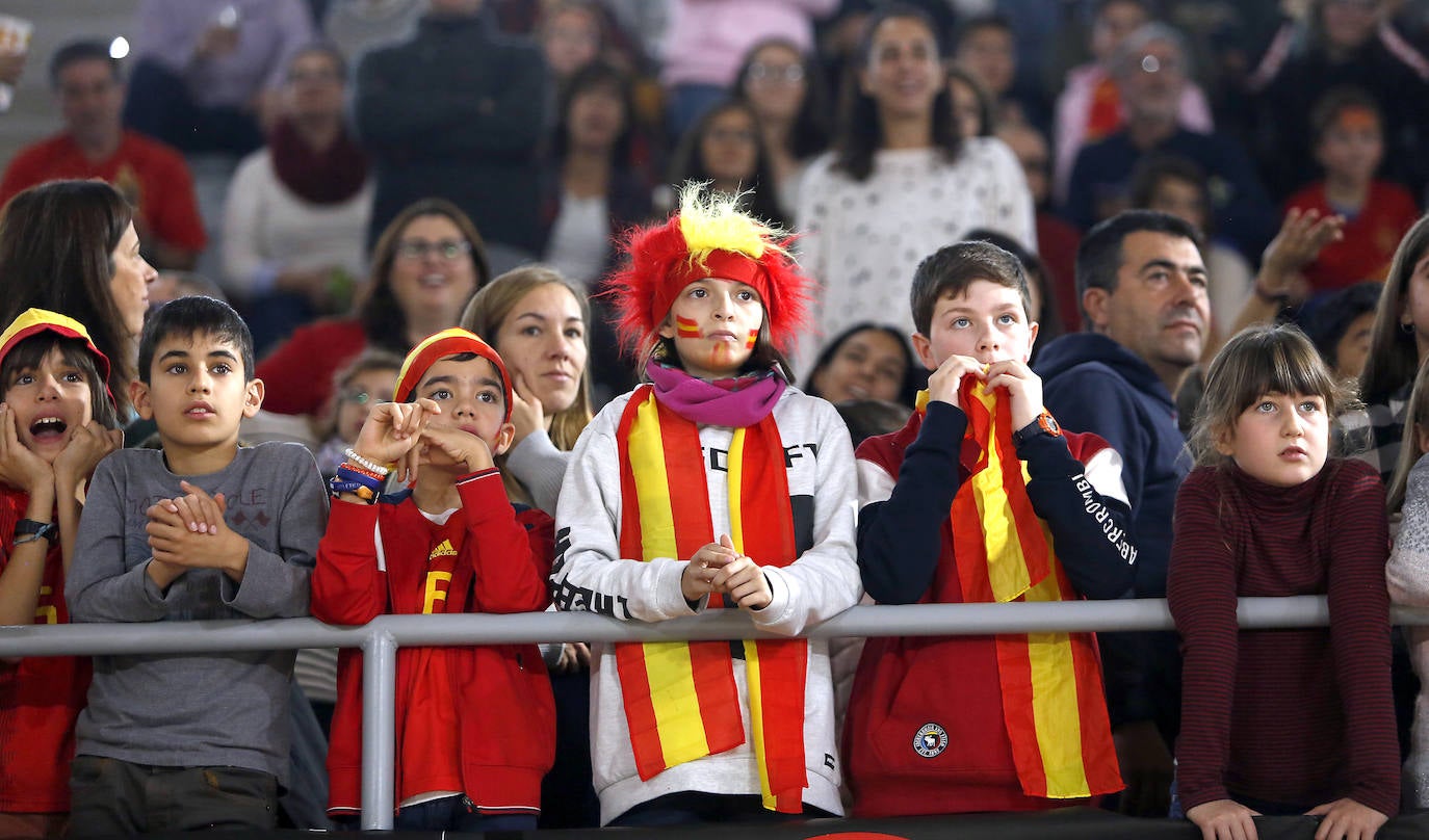 España pierde contra Francia en Palencia.