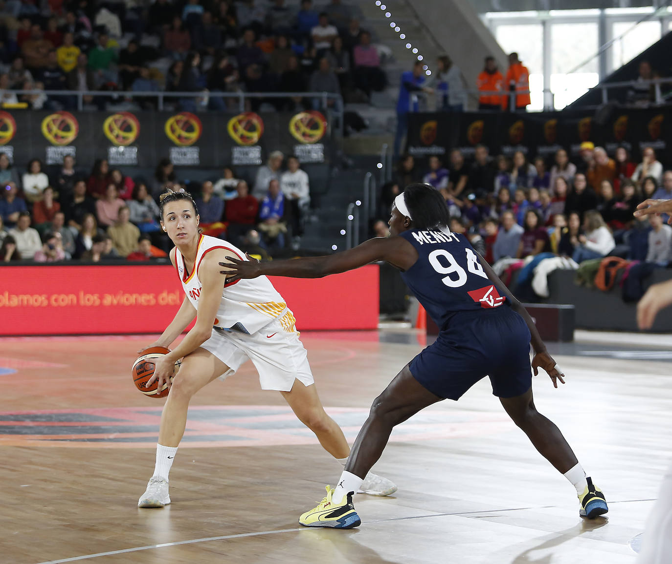 España pierde contra Francia en Palencia.