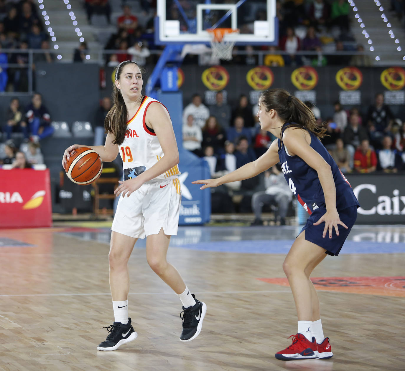 España pierde contra Francia en Palencia.