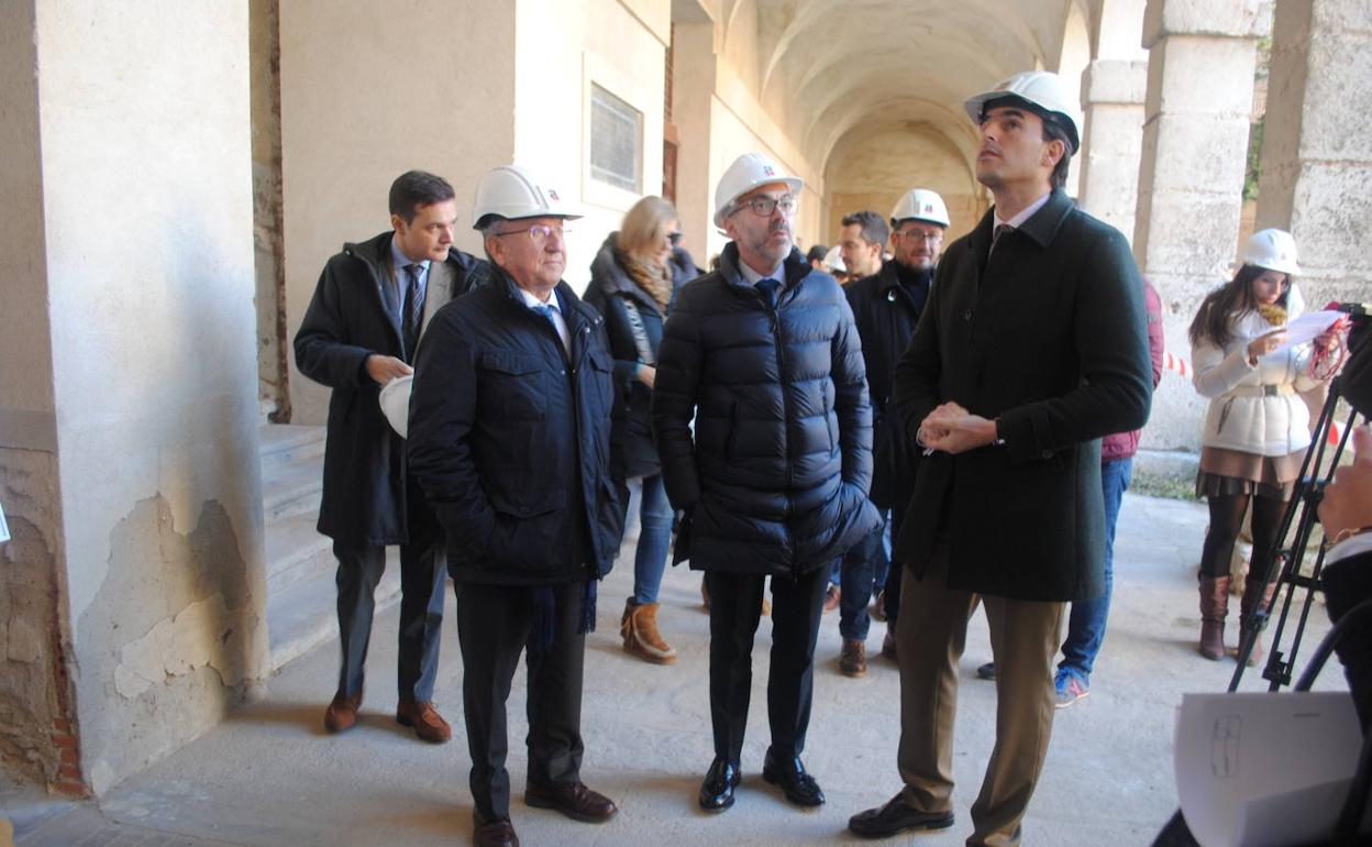 Visita de las autoridades a las obras. 