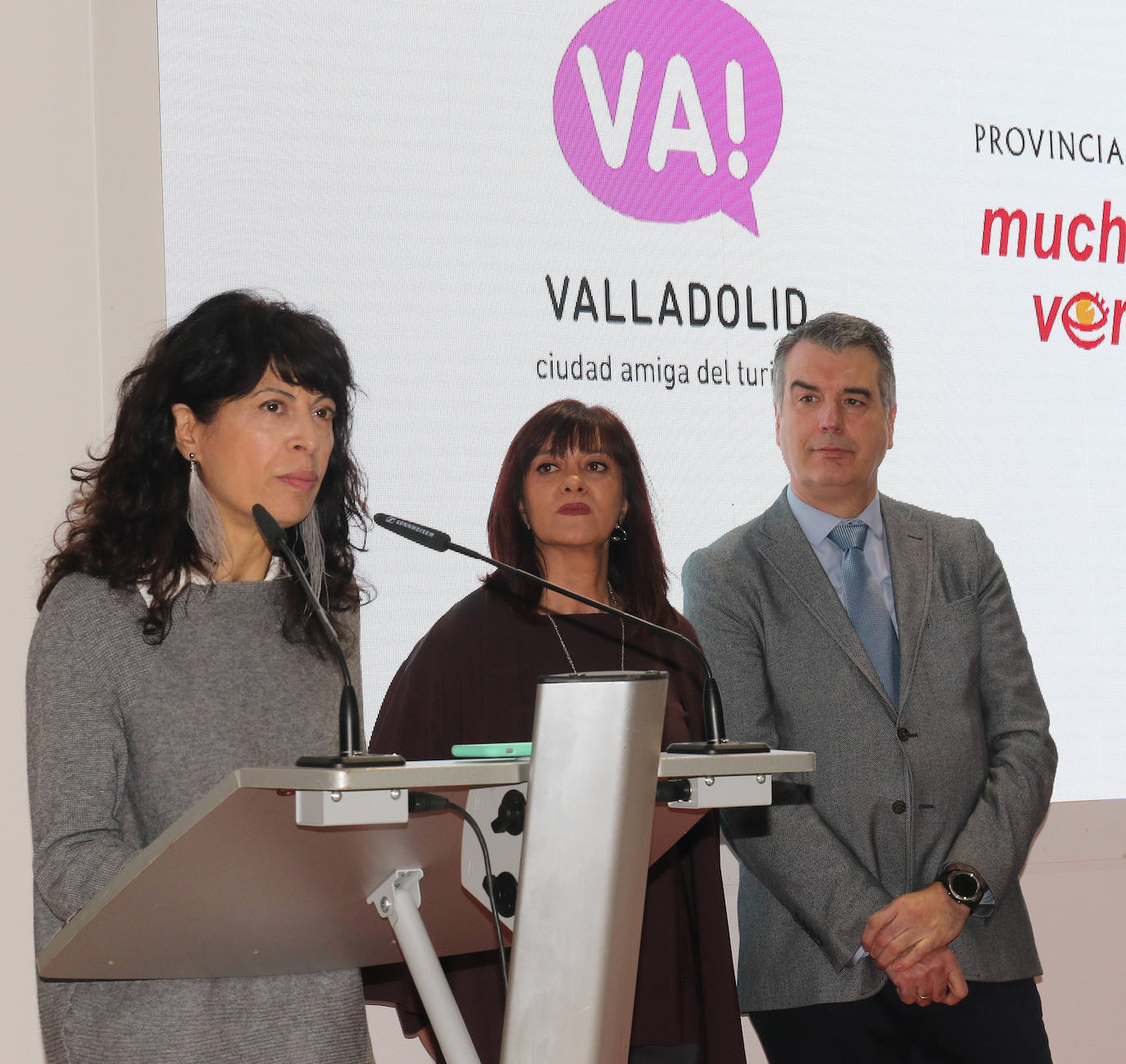 La feria de turismo de interior da los últimos toques ante su apertura. Además, la Diputación de Valladolid ha presentado su oferta