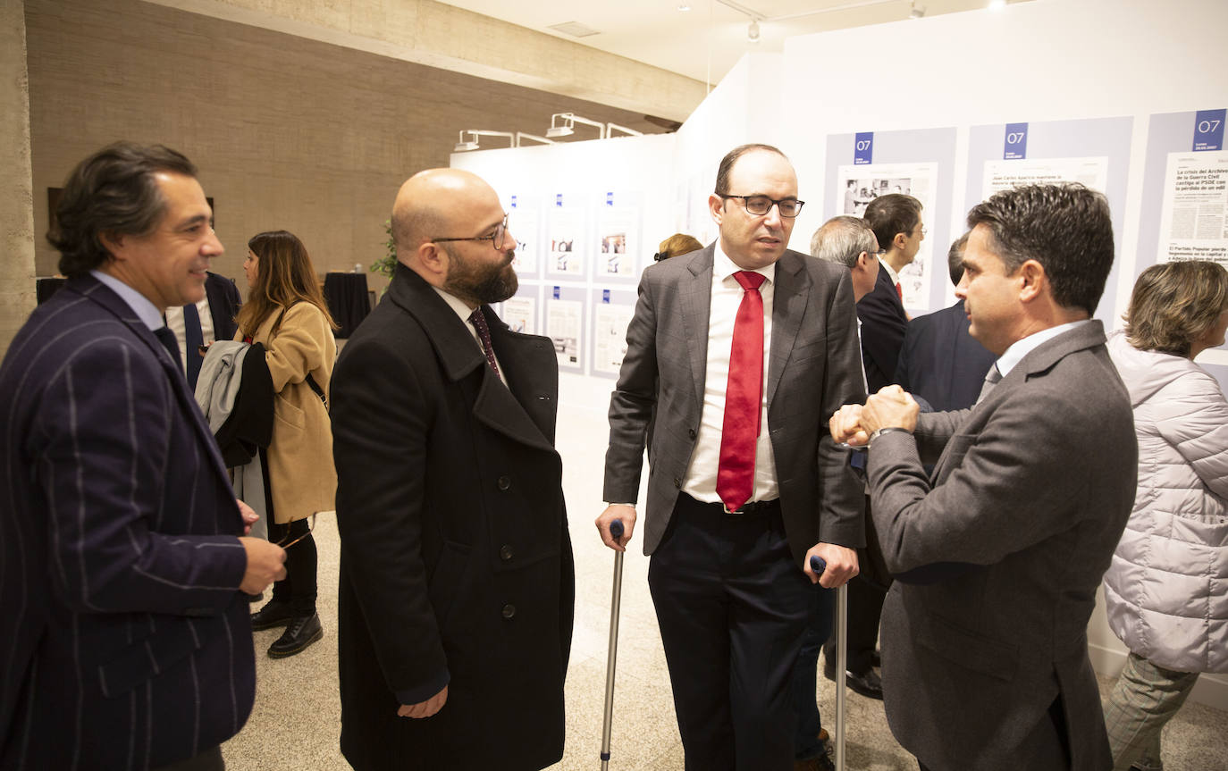Las Cortes de Castilla y León y El Norte de Castilla reúnen en una exposición, a partir de la completa hemeroteca del diario decano de la prensa española, los hitos de los 11 comicios locales desde 1979