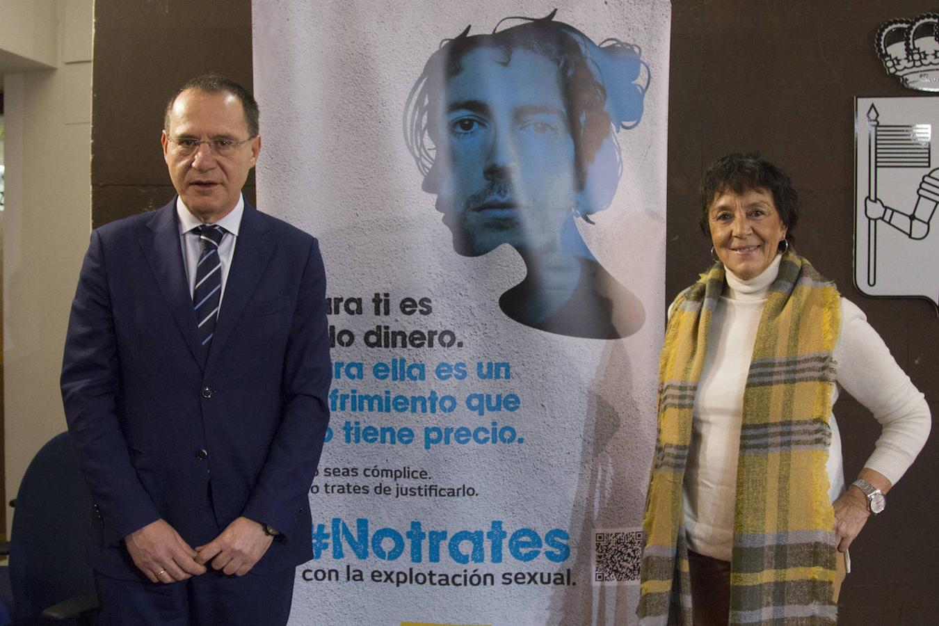 La delegada del Gobierno, Mercedes Martín, inaugura en Zamora una jornada sobre violencia de género y fondos del Pacto de Estado para entidades locales.