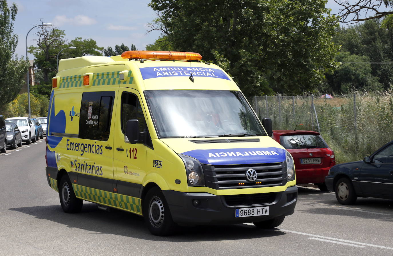 Ambulancia del 112 en la ciudad de Palencia. 