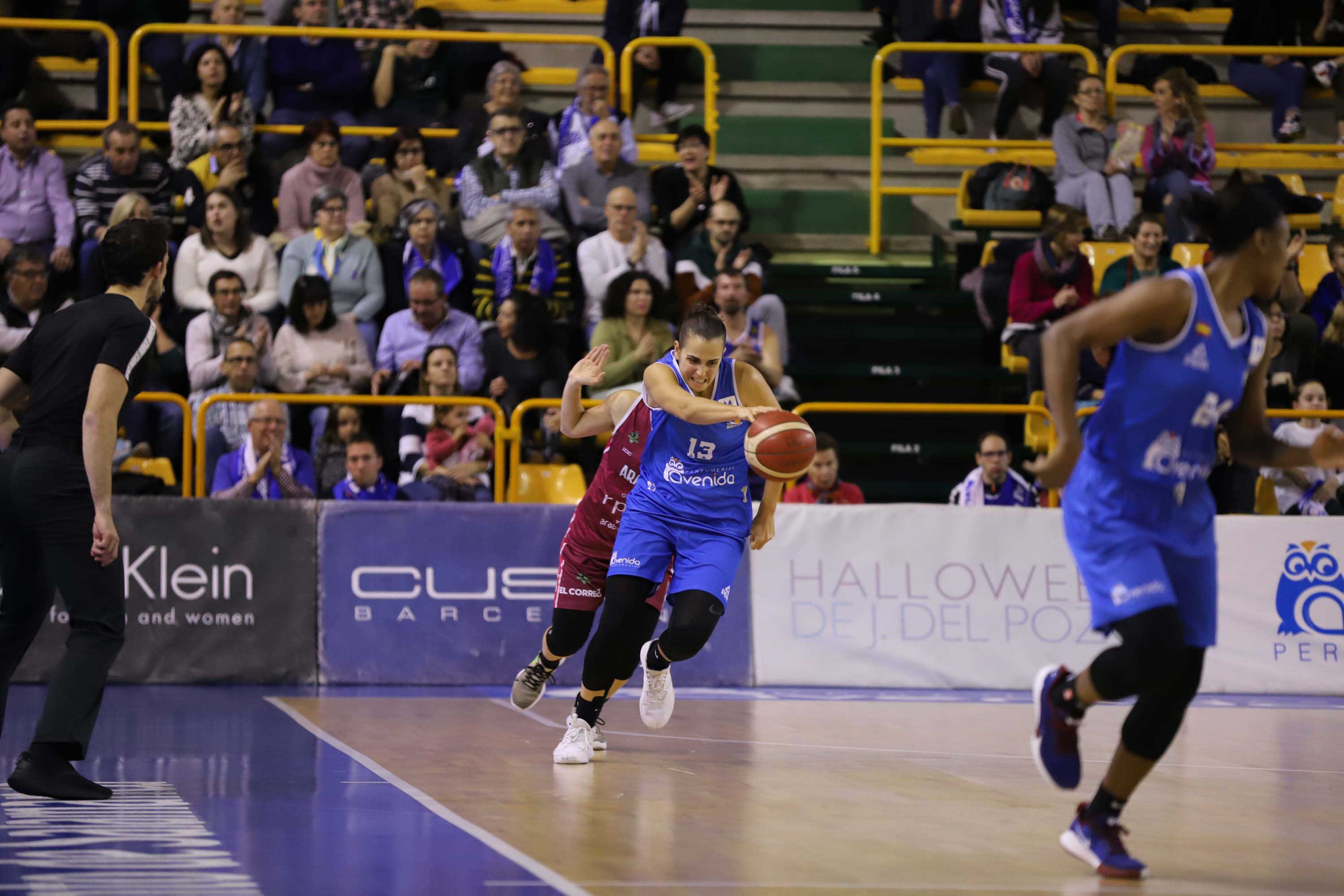 El equipo charro supera a Araski sin problemas tras las dos últimas derrotas ligueras en un duelo con varias jugadoras lesionadas en ambos equipos.