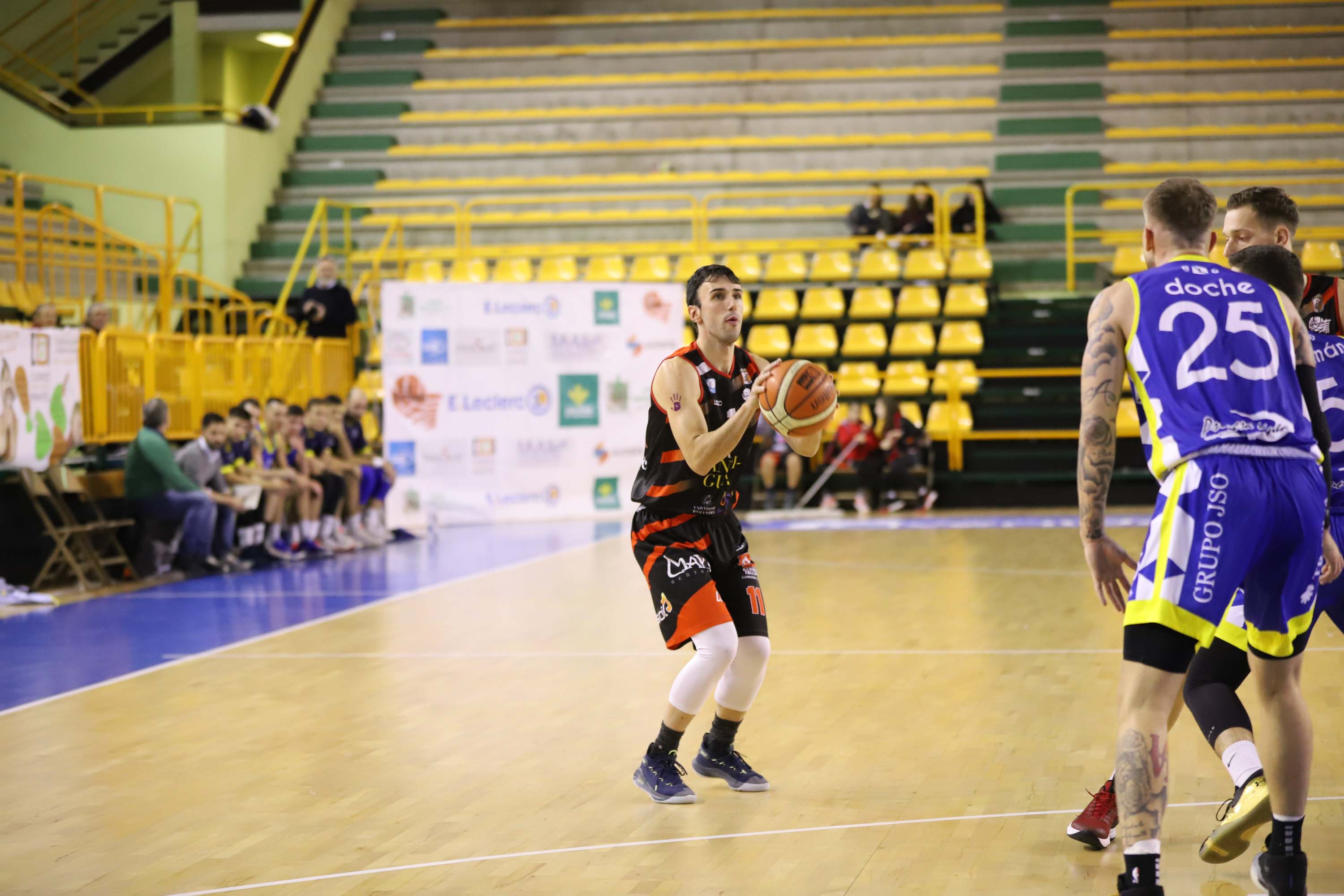 Los jugadores, durante el encuentro de este sábado.