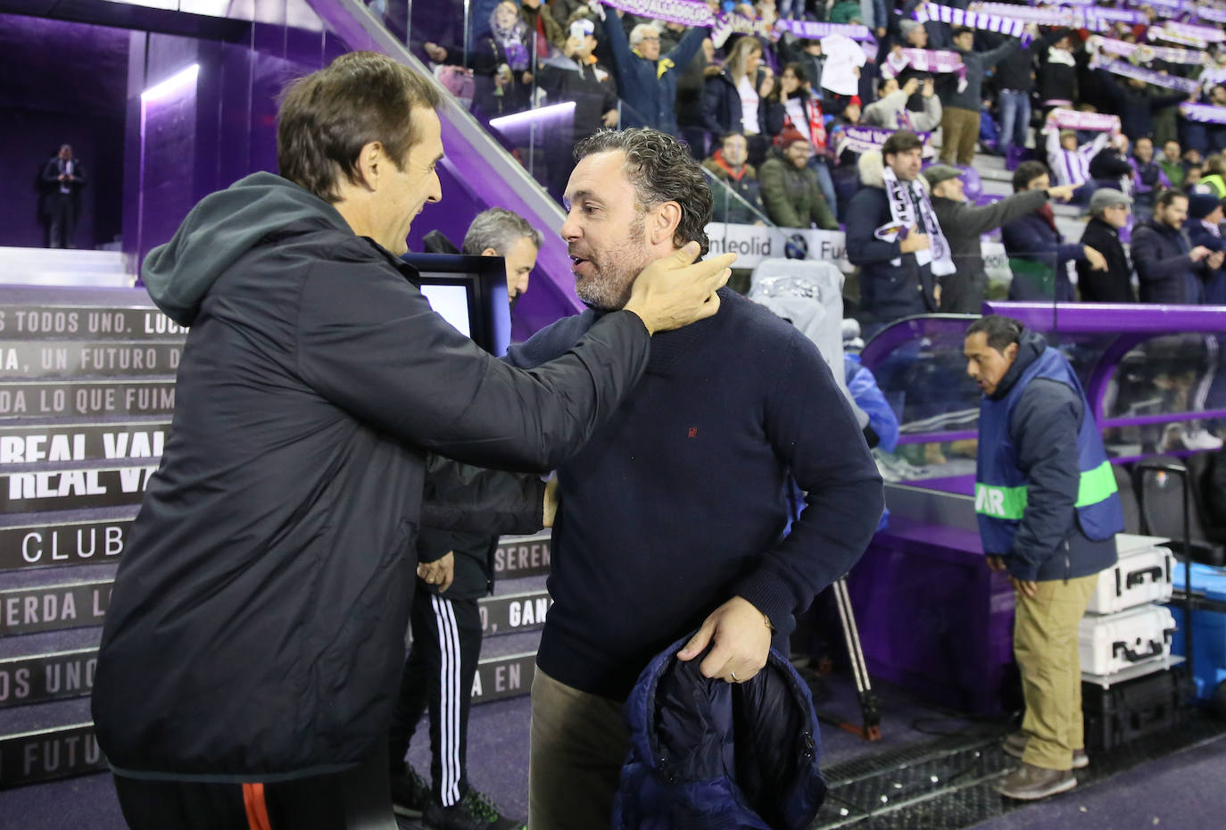 Un penalti marcado a la segunda por Banega lleva al Real Valladolid a sufrir la primera derrota de la temporada en Zorrilla.