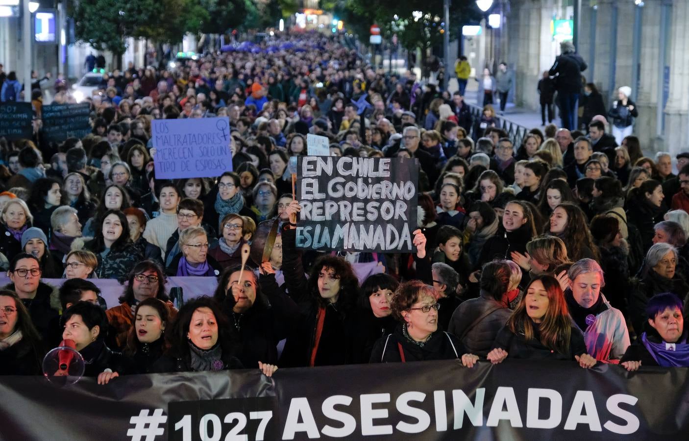 Más de 2.000 personas salieron hoy a las calles del centro de la ciudad convocadas por la Coordinadora de Mujeres 