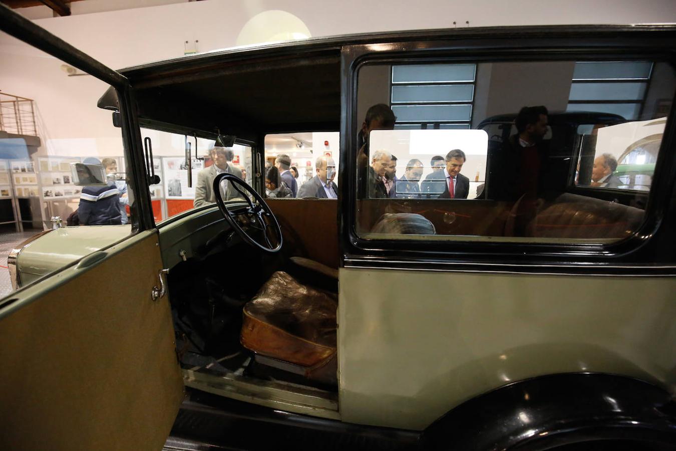 Uno de los coches expuestos en Salamanca. 