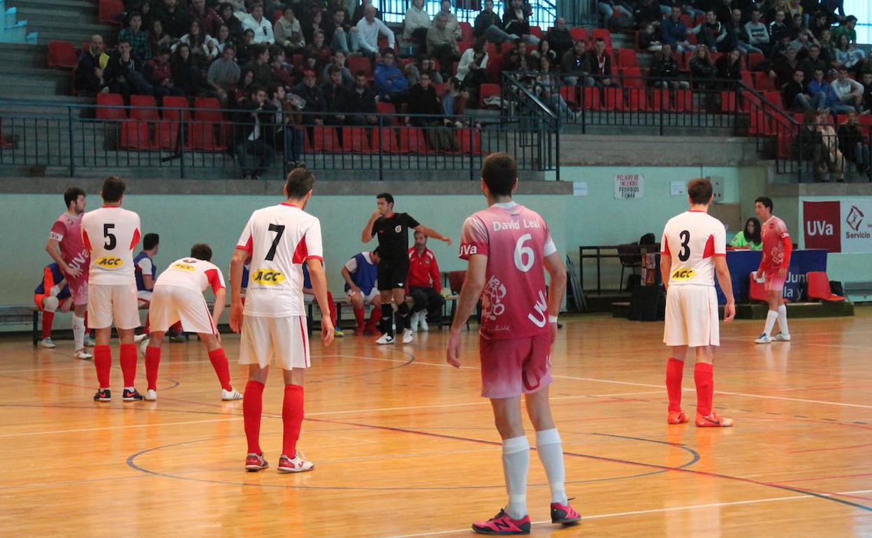 Derbi de fútbol sala en Fuente La Mora entre Universitario y Unión Arroyo