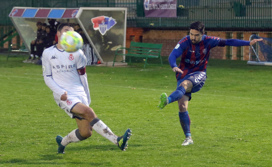 Fotos: La Gimnástica Segoviana golea al Júpiter leonés