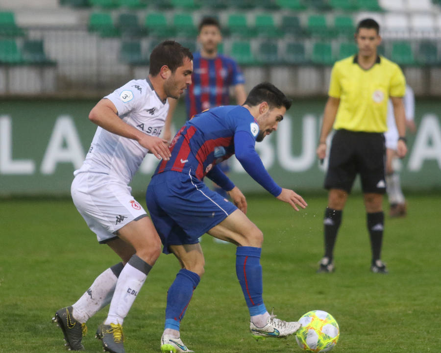 Fotos: La Gimnástica Segoviana golea al Júpiter leonés