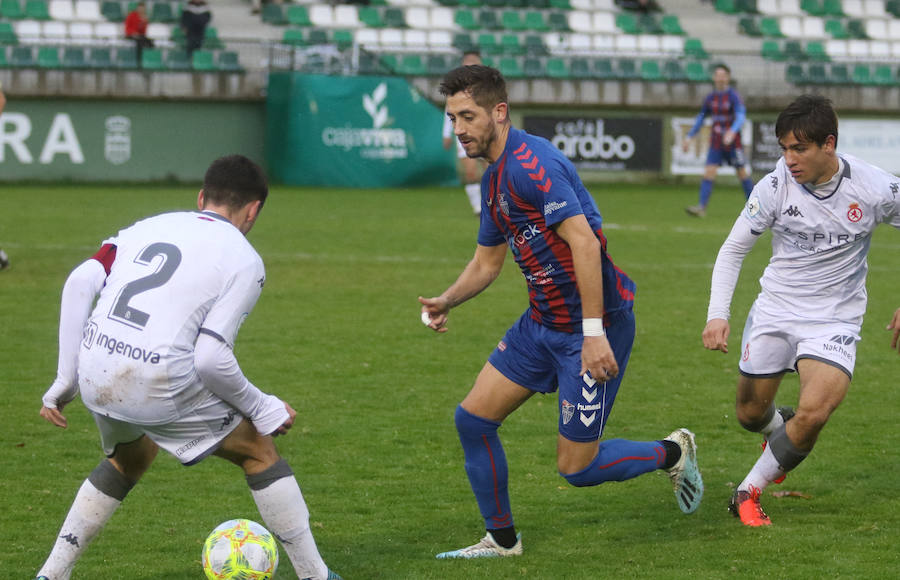 Fotos: La Gimnástica Segoviana golea al Júpiter leonés