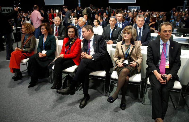 La presidenta del Congreso de los Diputados, Maritxell Batet; la vicepresidenta del Gobierno en funciones, Carmen Calvo; la ministra de Defensa y de Exteriores en funciones, Margarita Robles, el ministro de Agricultura en funciones, Luis Planas; la ministra de Sanidad en funciones, Maria Luisa Carcedo; y el de Ciencia t Tecnología, Pedro Duque, i-d.