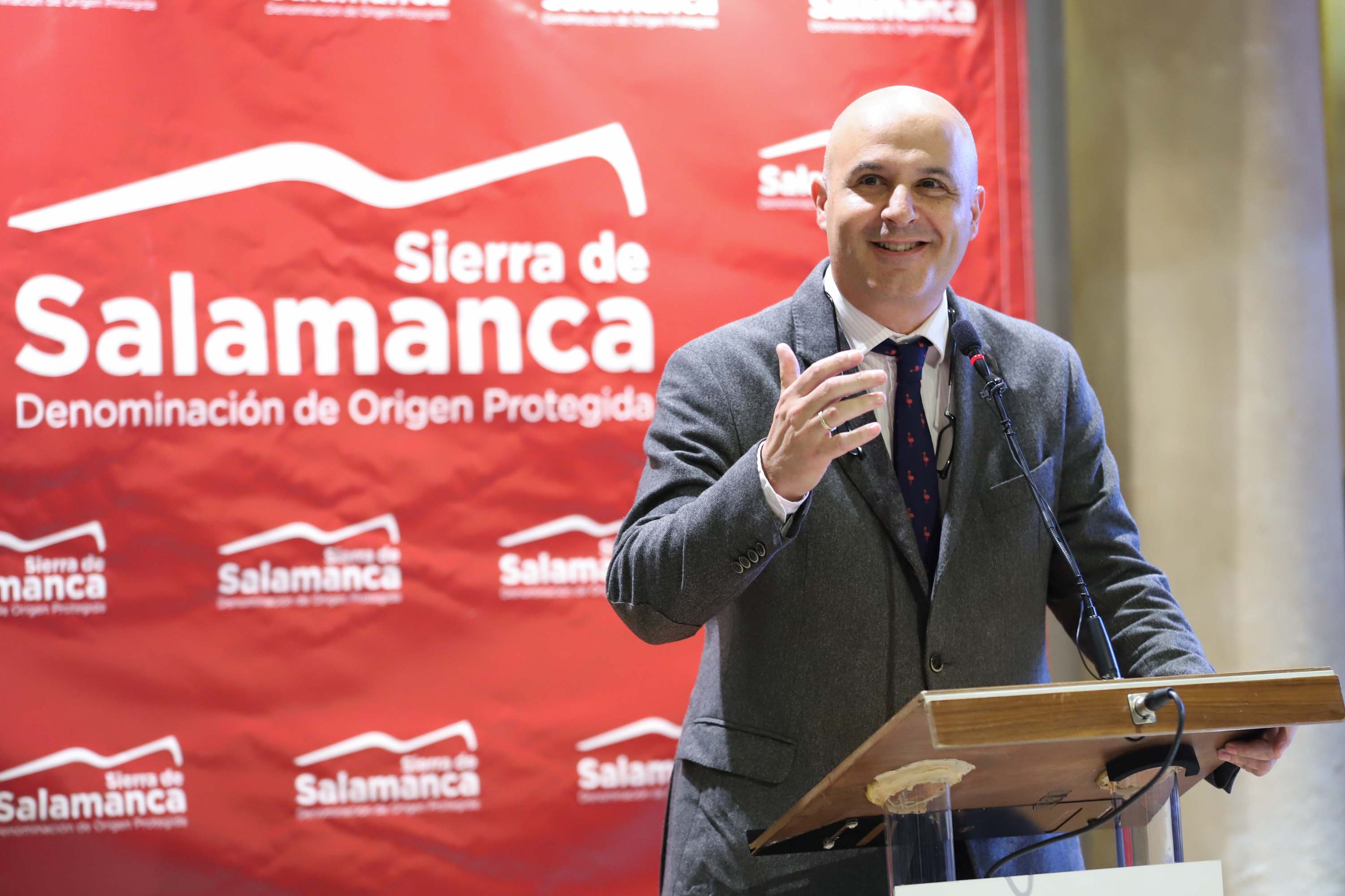 La gala de 2019 se celebró, un año más, en el incomparable marco del Casino de Salamanca, adornado para la ocasión con estandartes bordados con motivos serranos de Mogarraz y San Esteban de la Sierra