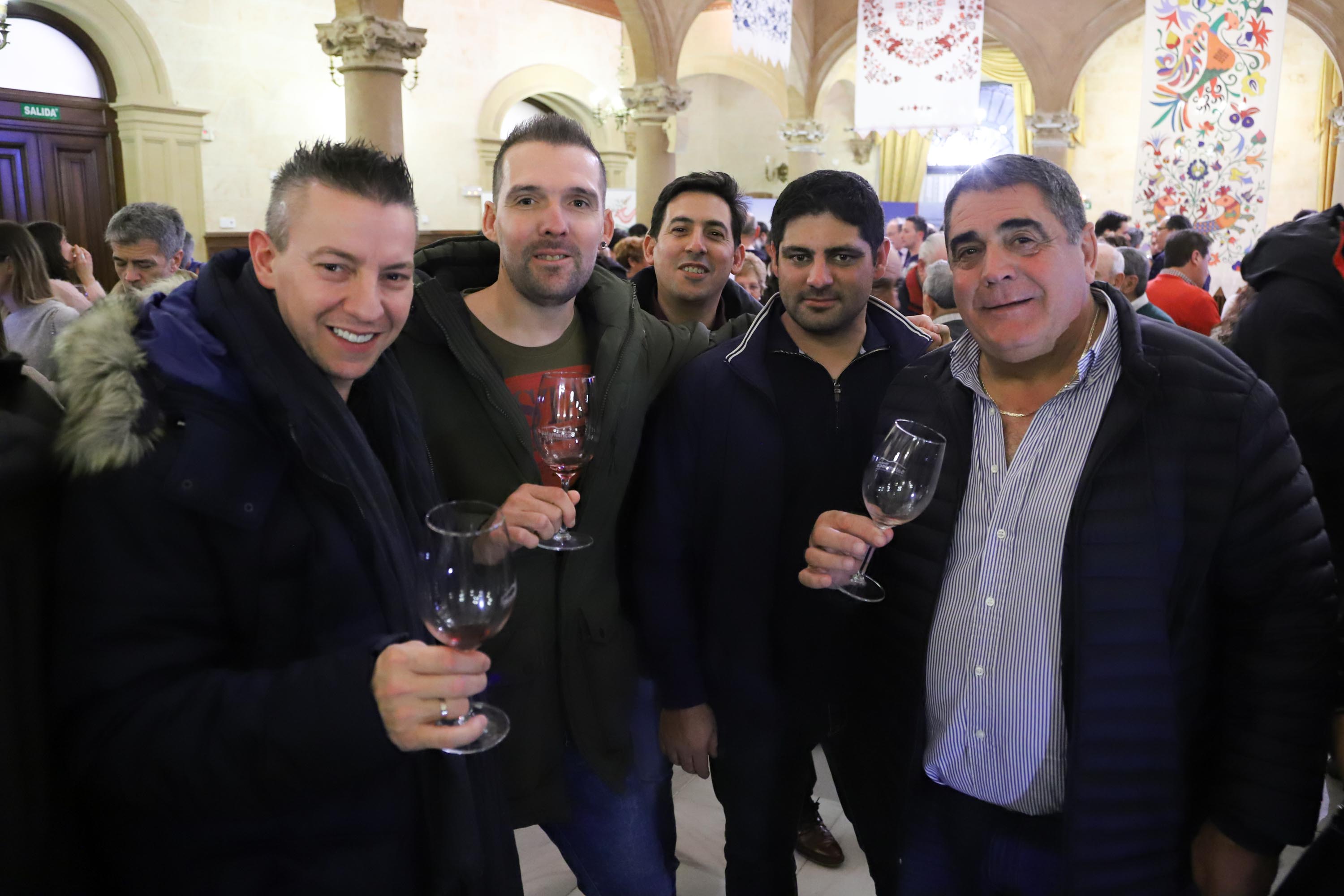 La gala de 2019 se celebró, un año más, en el incomparable marco del Casino de Salamanca, adornado para la ocasión con estandartes bordados con motivos serranos de Mogarraz y San Esteban de la Sierra